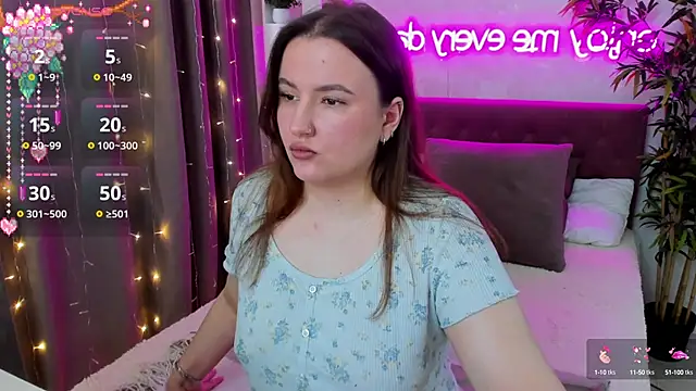 Snapshot of FeralPeach chatting on March 13, 2025, 6:48 am FeralPeach online show from March 13, 2025, 6:48 am