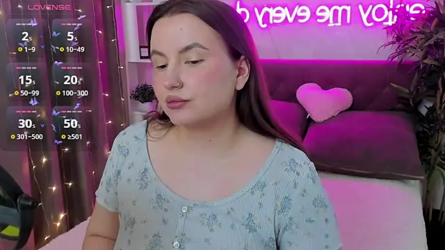 FeralPeach online show from April 30, 2026, 7:47 am