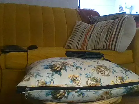 Snapshot of sherry_anne chatting on June 20, 2026, 10:29 am sherry anne online show from June 20, 2026, 10:29 am