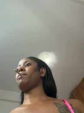Snapshot of Rose_berry chatting on May 13, 2026, 1:36 am Rose berry online show from May 13, 2026, 1:36 am