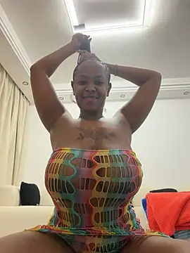 Snapshot of Rose_berry chatting on August 4, 2026, 4:37 am Rose berry online show from August 4, 2026, 4:37 am
