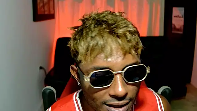 Snapshot of Black_indiian chatting on November 27, 2025, 5:37 pm Black indiian online show from November 27, 2025, 5:37 pm