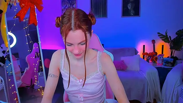 Snapshot of Alyssa_Smitt chatting on February 10, 2025, 2:30 am Alyssa Smitt online show from February 10, 2025, 2:30 am