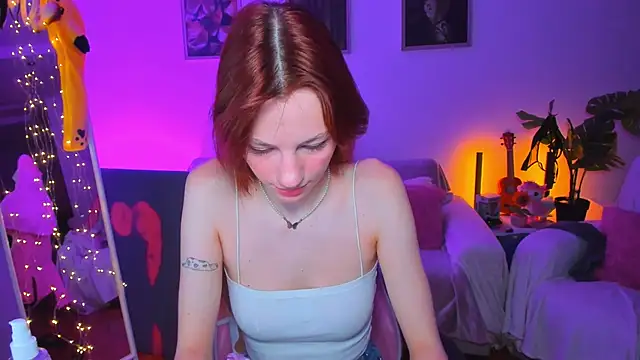 Snapshot of Alyssa_Smitt chatting on October 9, 2025, 1:47 am Alyssa Smitt online show from October 9, 2025, 1:47 am