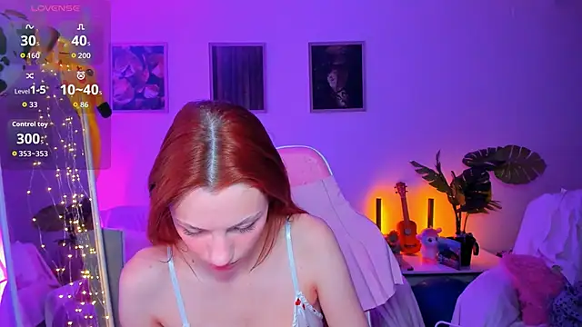 Snapshot of Alyssa_Smitt chatting on November 23, 2025, 12:32 am Alyssa Smitt online show from November 23, 2025, 12:32 am