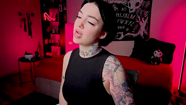 Snapshot of Magic_Allie chatting on May 28, 2026, 7:22 pm Magic Allie online show from May 28, 2026, 7:22 pm