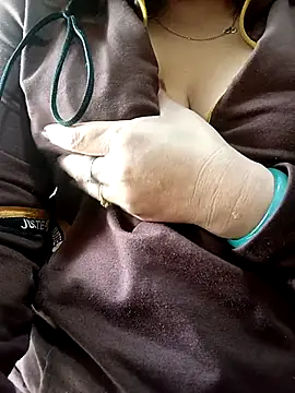 Snapshot of Rose_DiDi chatting on March 20, 2025, 3:34 am Rose DiDi online show from March 20, 2025, 3:34 am