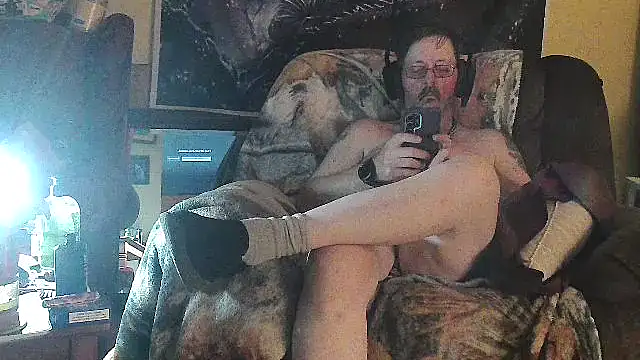 Snapshot of SlutPupWaya chatting on April 6, 2026, 1:14 am SlutPupWaya online show from April 6, 2026, 1:14 am