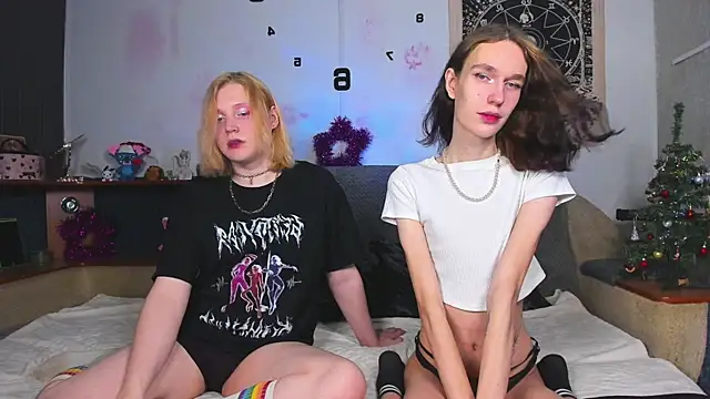 Snapshot of Calvin_and_Kevin chatting on December 31, 2024, 9:10 am Calvin and Kevin online show from December 31, 2024, 9:10 am