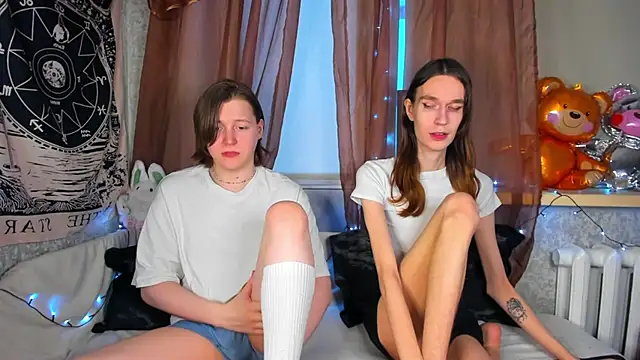 Snapshot of Calvin_and_Kevin chatting on February 13, 2026, 4:08 am Calvin and Kevin online show from February 13, 2026, 4:08 am