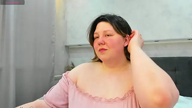 Ruth Oliver online show from June 22, 2026, 1:07 am