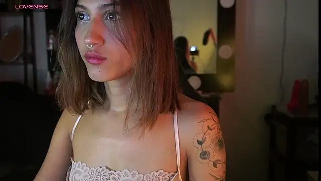 MissKorah online show from February 1, 2025, 1:44 am