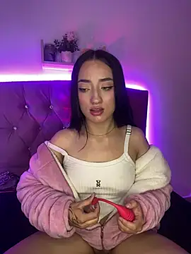 Ady 18 online show from March 13, 2025, 9:48 pm