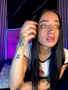 Ady 18 online show from October 7, 2025, 3:42 pm