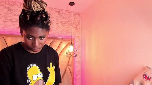 Snapshot of Queen_perla_ chatting on January 30, 2025, 12:07 am Queen perla online show from January 30, 2025, 12:07 am