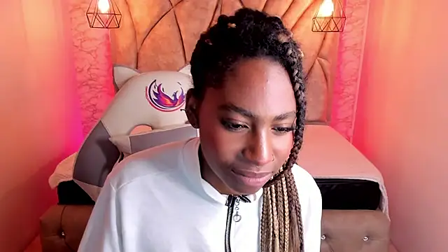 Snapshot of Queen_perla_ chatting on February 13, 2025, 3:24 pm Queen perla online show from February 13, 2025, 3:24 pm