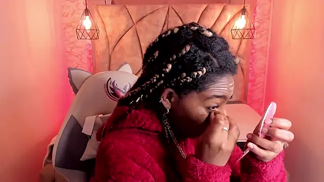 Snapshot of Queen_perla_ chatting on February 21, 2025, 12:28 pm Queen perla online show from February 21, 2025, 12:28 pm