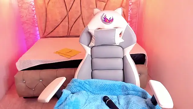 Snapshot of Queen_perla_ chatting on March 10, 2025, 3:20 pm Queen perla online show from March 10, 2025, 3:20 pm