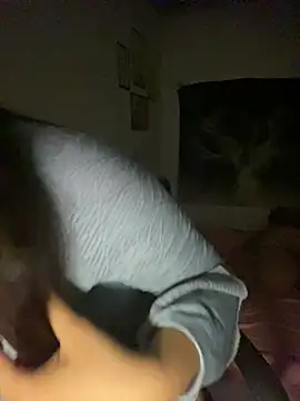 Snapshot of Hotellinh12 chatting on March 21, 2025, 5:56 pm Hotellinh12 online show from March 21, 2025, 5:56 pm