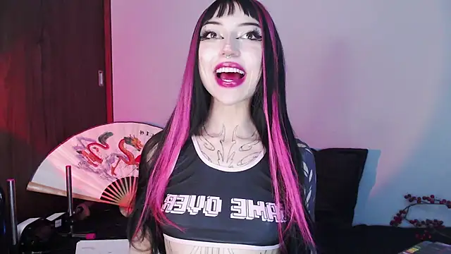 Snapshot of catipetite chatting on January 17, 2025, 6:15 am catipetite online show from January 17, 2025, 6:15 am