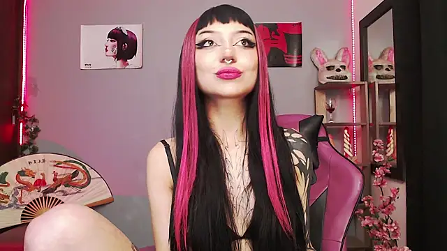 Snapshot of catipetite chatting on November 6, 2025, 6:58 am catipetite online show from November 6, 2025, 6:58 am