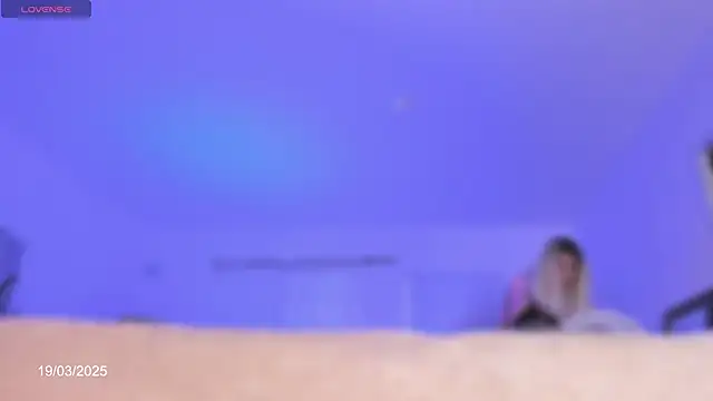 Snapshot of Angel_camm chatting on March 20, 2025, 12:30 am Angel camm online show from March 20, 2025, 12:30 am