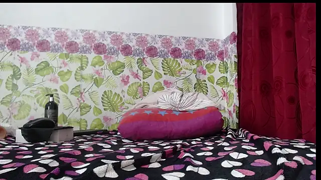 Watagatapitusberry1 online show from January 10, 2025, 3:39 am