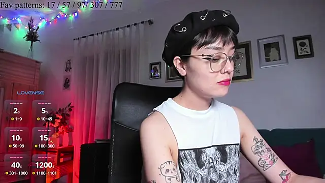 Snapshot of Conlosmichis chatting on January 16, 2025, 12:23 am Conlosmichis online show from January 16, 2025, 12:23 am