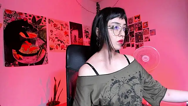 Snapshot of Conlosmichis chatting on September 11, 2025, 12:44 am Conlosmichis online show from September 11, 2025, 12:44 am