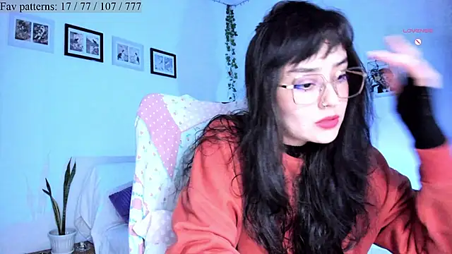 Snapshot of Conlosmichis chatting on October 8, 2025, 11:35 pm Conlosmichis online show from October 8, 2025, 11:35 pm