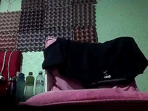 gxXxuesta online show from June 14, 2026, 5:31 am
