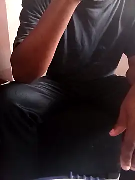 Uncletee112 online show from March 18, 2026, 1:25 pm