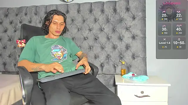 marcus smithh online show from December 4, 2024, 10:46 am