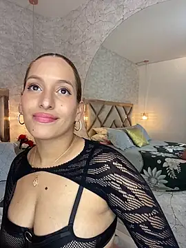 Snapshot of Agnescruzz chatting on February 9, 2025, 4:29 pm Agnescruzz online show from February 9, 2025, 4:29 pm