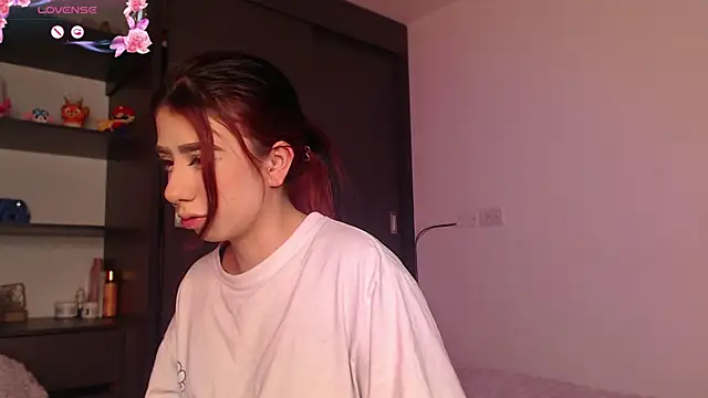 Snapshot of Your_rosalie chatting on September 25, 2025, 3:54 am Your rosalie online show from September 25, 2025, 3:54 am