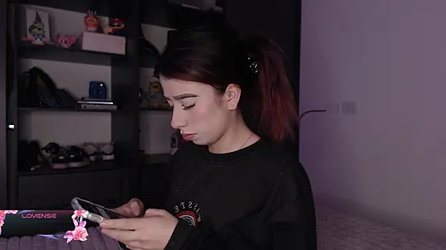 Snapshot of Your_rosalie chatting on October 3, 2025, 4:31 am Your rosalie online show from October 3, 2025, 4:31 am