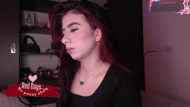 Snapshot of Your_rosalie chatting on October 18, 2025, 3:20 am Your rosalie online show from October 18, 2025, 3:20 am