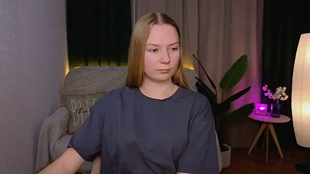 Snapshot of CarolynCohen__ chatting on January 19, 2025, 4:54 am CarolynCohen online show from January 19, 2025, 4:54 am