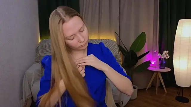 Snapshot of CarolynCohen__ chatting on January 23, 2025, 1:51 am CarolynCohen online show from January 23, 2025, 1:51 am