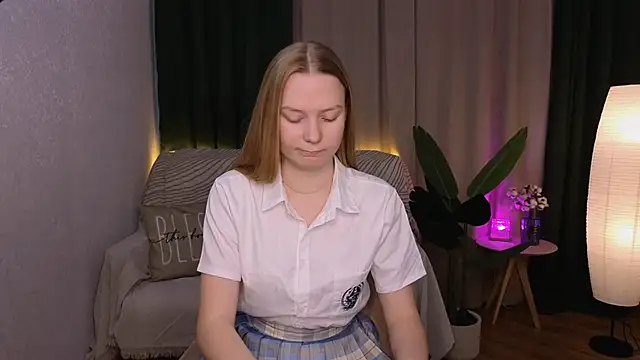 Snapshot of CarolynCohen__ chatting on February 27, 2025, 2:10 am CarolynCohen online show from February 27, 2025, 2:10 am