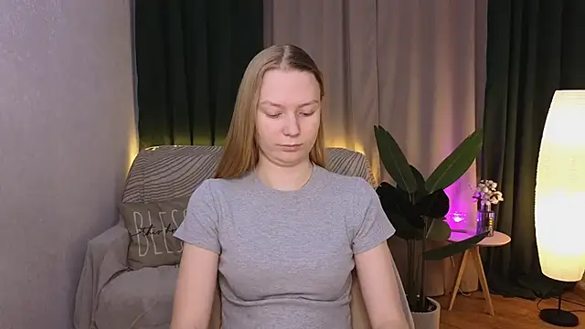 Snapshot of CarolynCohen__ chatting on March 3, 2025, 2:15 am CarolynCohen online show from March 3, 2025, 2:15 am