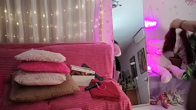 peachgirlmartyna online show from May 14, 2026, 1:18 pm