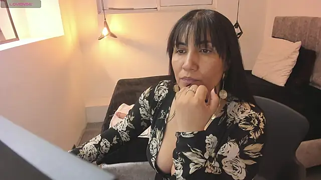 GiaFox  online show from February 16, 2026, 9:11 pm