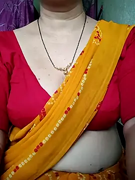 Snapshot of Rosy-B chatting on May 11, 2026, 11:57 pm Rosy-B online show from May 11, 2026, 11:57 pm