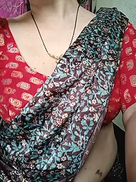 Snapshot of Rosy-B chatting on May 15, 2026, 11:23 pm Rosy-B online show from May 15, 2026, 11:23 pm