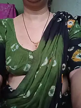 Snapshot of Rosy-B chatting on May 19, 2026, 12:05 am Rosy-B online show from May 19, 2026, 12:05 am