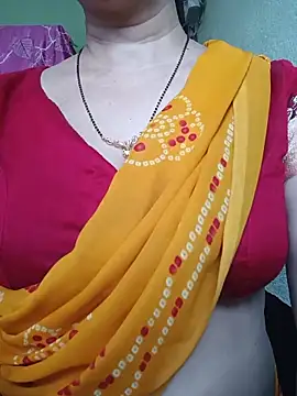 Snapshot of Rosy-B chatting on May 20, 2026, 9:59 am Rosy-B online show from May 20, 2026, 9:59 am