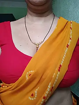 Snapshot of Rosy-B chatting on June 17, 2026, 12:35 am Rosy-B online show from June 17, 2026, 12:35 am