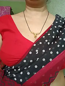 Snapshot of Rosy-B chatting on June 20, 2026, 9:45 am Rosy-B online show from June 20, 2026, 9:45 am