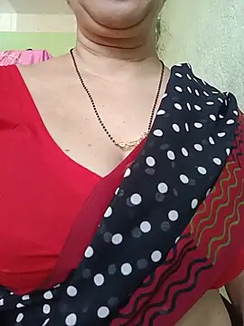 Snapshot of Rosy-B chatting on June 27, 2026, 9:36 am Rosy-B online show from June 27, 2026, 9:36 am